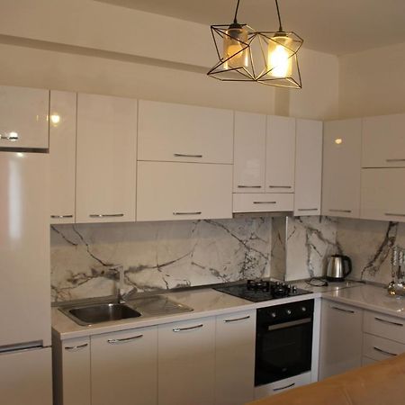 City Center Luxurious Apartment Shkodër エクステリア 写真